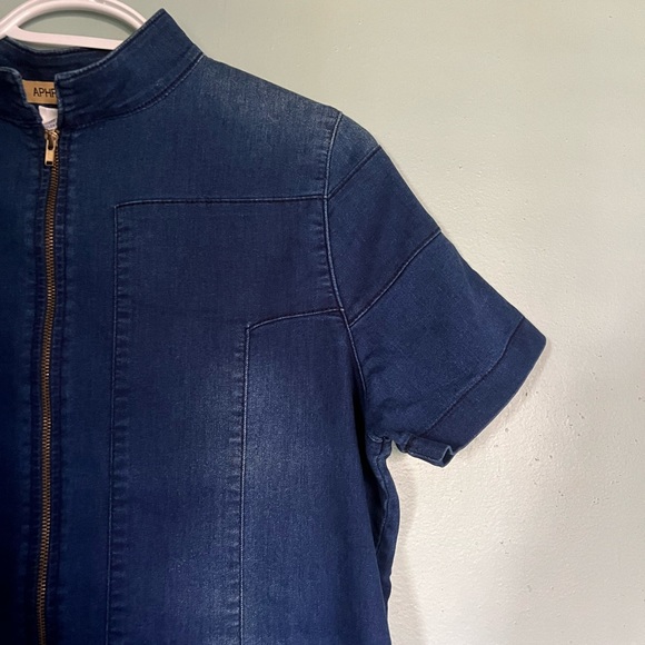 Jean Shacket - Picture 3 of 7